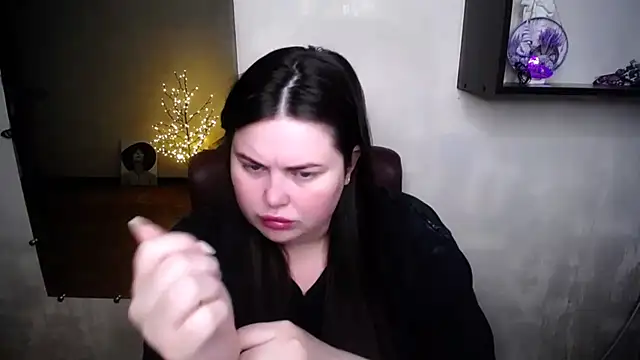 Snapshot of Emily_Mo chatting on 06-27-26, 06:18 Emily Mo online show from 06-27-26, 06:18