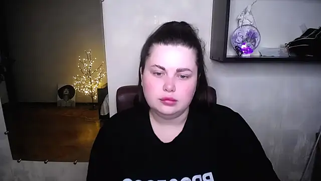 Snapshot of Emily_Mo chatting on 07-02-26, 05:57 Emily Mo online show from 07-02-26, 05:57