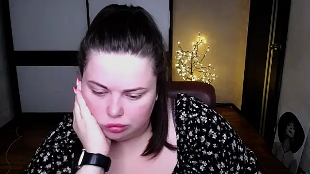 Snapshot of Emily_Mo chatting on 07-15-26, 05:45 Emily Mo online show from 07-15-26, 05:45