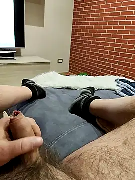 Snapshot of orsettoCum chatting on 01-12-26, 04:12 orsettoCum online show from 01-12-26, 04:12