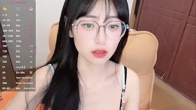 4uoki online show from 12-21-25, 03:41