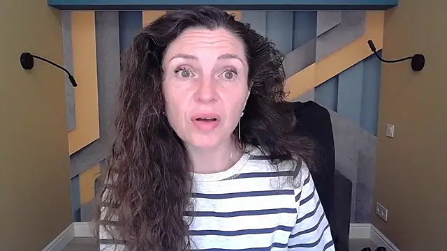 EllaLong online show from 10-15-25, 11:32