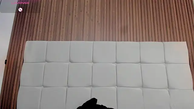 Saravy Blandon online show from 10-18-25, 11:11