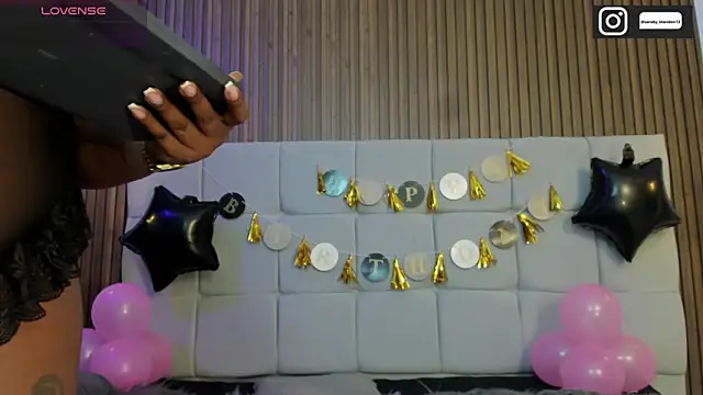 Saravy Blandon online show from 12-20-25, 11:39