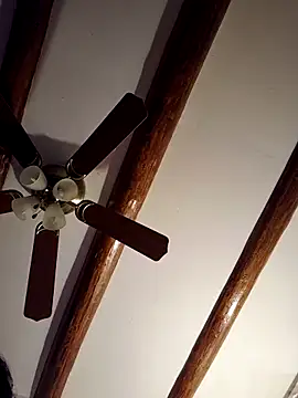 Snapshot of Thicknjuicy1986 chatting on 03-16-26, 07:23 Thicknjuicy1986 online show from 03-16-26, 07:23