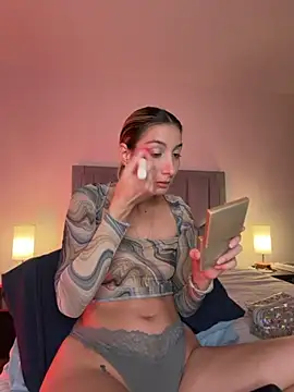 Snapshot of DanikRosse chatting on 04-25-26, 03:42 DanikRosse online show from 04-25-26, 03:42