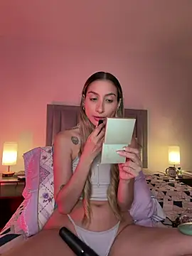 Snapshot of DanikRosse chatting on 05-30-26, 03:58 DanikRosse online show from 05-30-26, 03:58