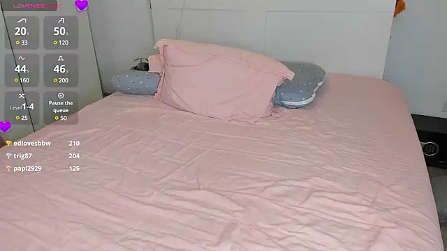 Snapshot of xonicxo chatting on 12-09-24, 03:22 xonicxo online show from 12-09-24, 03:22