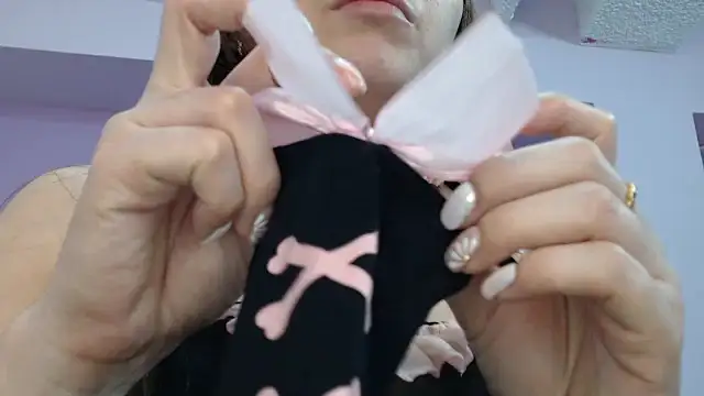 LilaSuni online show from 10-17-25, 03:25