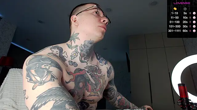 Snapshot of Tommy_cat chatting on 03-05-25, 04:56 Tommy cat online show from 03-05-25, 04:56