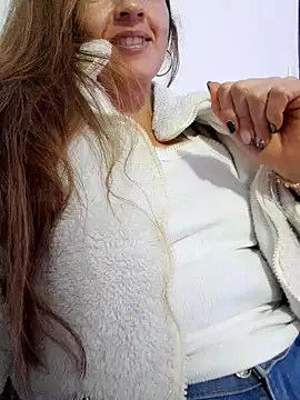 Snapshot of valeria_teiku chatting on 09-09-25, 03:00 valeria teiku online show from 09-09-25, 03:00