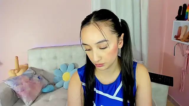 Snapshot of tinysara chatting on 03-01-25, 10:42 tinysara online show from 03-01-25, 10:42