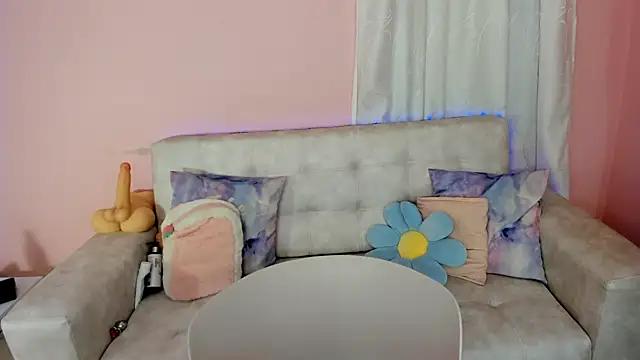 Snapshot of tinysara chatting on 03-06-25, 04:49 tinysara online show from 03-06-25, 04:49