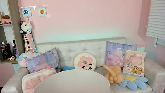 Snapshot of tinysara chatting on 09-22-25, 04:20 tinysara online show from 09-22-25, 04:20