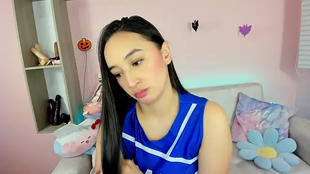 Snapshot of tinysara chatting on 10-13-25, 04:18 tinysara online show from 10-13-25, 04:18