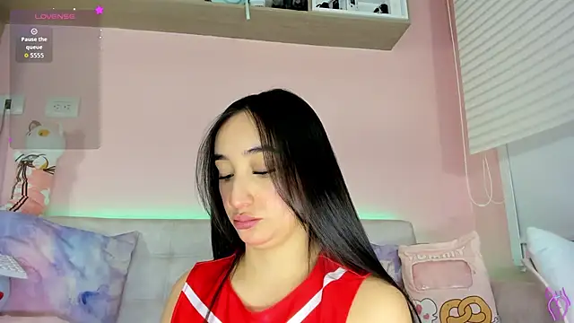 tinysara online show from 02-09-26, 05:06