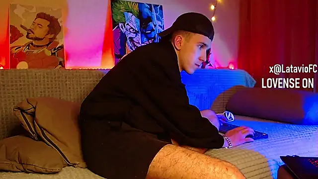 Snapshot of Midnighter_ chatting on 03-07-25, 01:20 Midnighter  online show from 03-07-25, 01:20