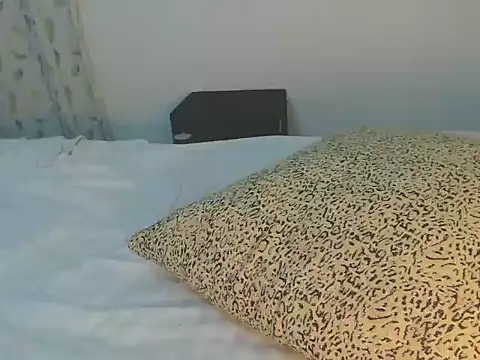 Snapshot of wetmypants chatting on 10-04-25, 08:45 wetmypants online show from 10-04-25, 08:45