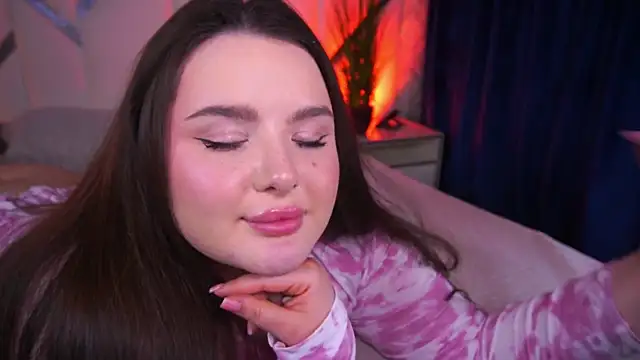 CuteAmberr online show from 03-11-25, 05:27