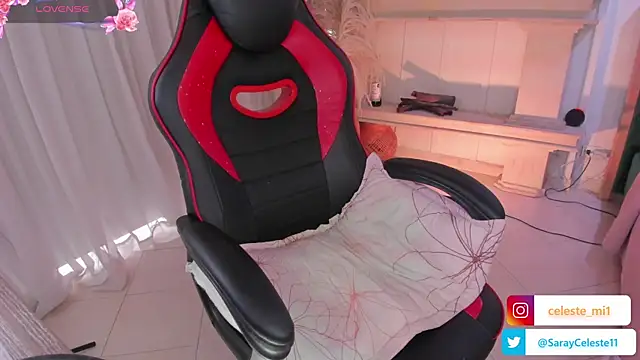 Snapshot of scarlet_miller1 chatting on 02-13-25, 12:00 scarlet miller1 online show from 02-13-25, 12:00