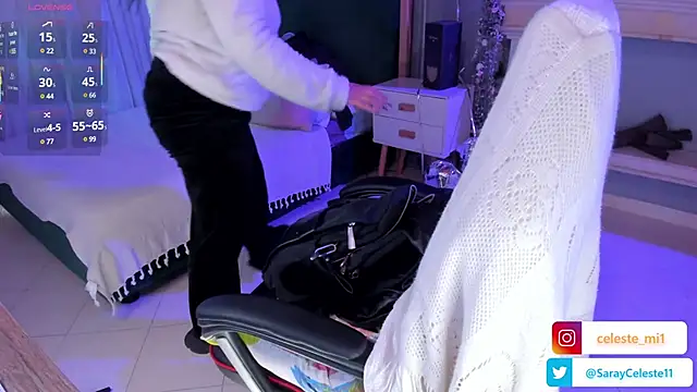 Snapshot of scarlet_miller1 chatting on 03-05-25, 12:00 scarlet miller1 online show from 03-05-25, 12:00