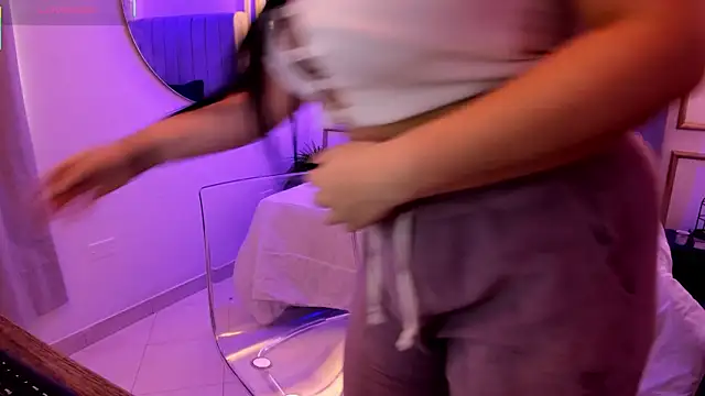 Snapshot of scarlet_miller1 chatting on 10-03-25, 12:13 scarlet miller1 online show from 10-03-25, 12:13