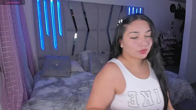 scarlet miller1 online show from 06-25-26, 10:47