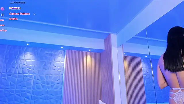 charlottewhitte online show from 01-30-25, 02:15