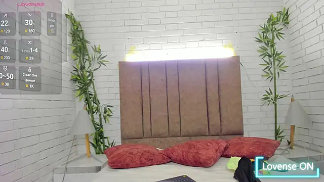 charlottewhitte online show from 01-31-25, 01:34