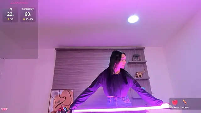 charlottewhitte online show from 02-05-25, 11:02