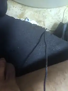 Snapshot of mustican422 chatting on 10-11-25, 02:26 mustican422 online show from 10-11-25, 02:26