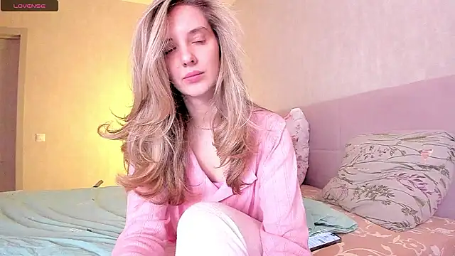 Snapshot of PatriciaBlairs chatting on 02-12-26, 02:45 PatriciaBlairs online show from 02-12-26, 02:45