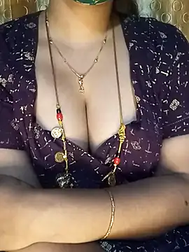 Snapshot of tuttifrutti17 chatting on 03-22-25, 06:14 tuttifrutti17 online show from 03-22-25, 06:14