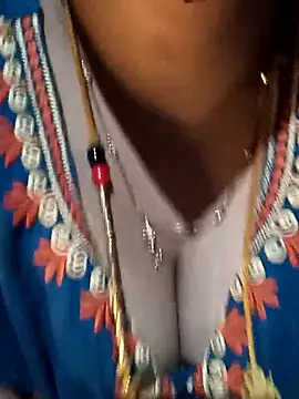 Snapshot of tuttifrutti17 chatting on 09-16-25, 05:58 tuttifrutti17 online show from 09-16-25, 05:58