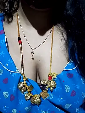 Snapshot of tuttifrutti17 chatting on 09-18-25, 04:53 tuttifrutti17 online show from 09-18-25, 04:53