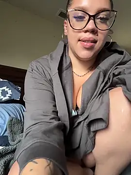 QueenNuttCollector online show from 06-27-26, 07:30