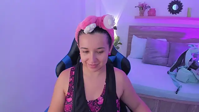 izaro22 online show from 09-11-25, 01:00