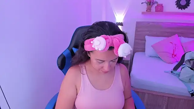 izaro22 online show from 10-01-25, 01:06