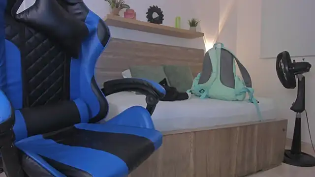 izaro22 online show from 02-18-26, 12:34