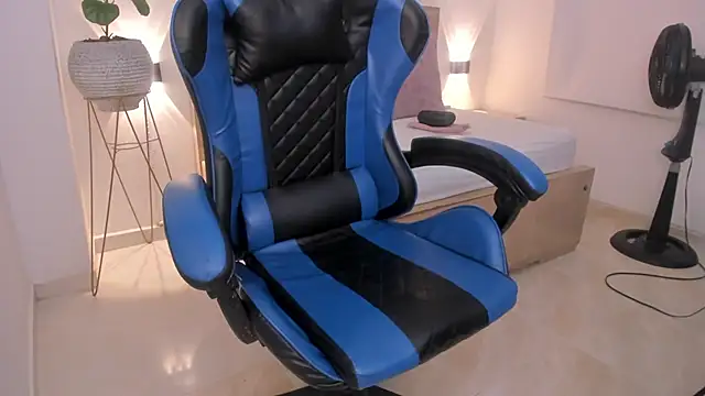 izaro22 online show from 03-06-26, 01:29