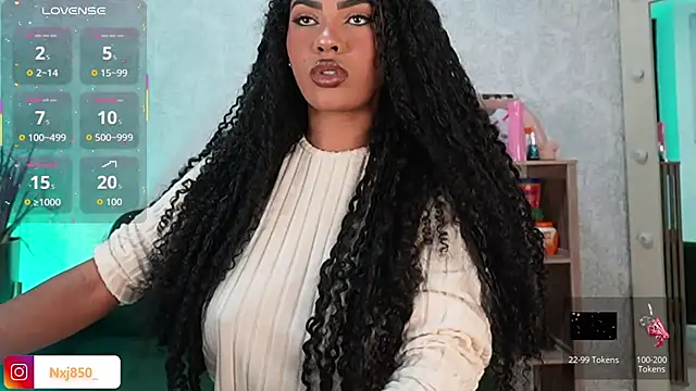 HOTBLACKANDWHITE2 online show from 03-19-26, 02:37