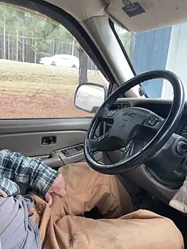 Snapshot of Themechanic420 chatting on 10-29-25, 06:09 Themechanic420 online show from 10-29-25, 06:09