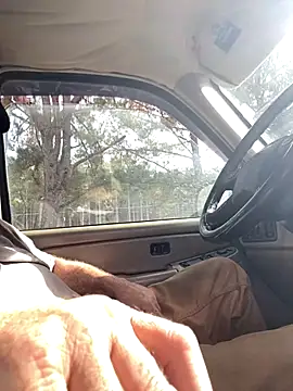 Snapshot of Themechanic420 chatting on 11-19-25, 05:46 Themechanic420 online show from 11-19-25, 05:46