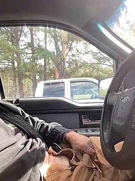 Snapshot of Themechanic420 chatting on 11-26-25, 05:25 Themechanic420 online show from 11-26-25, 05:25