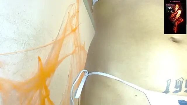 Snapshot of toxxxic_cams chatting on 10-24-25, 03:03 toxxxic cams online show from 10-24-25, 03:03