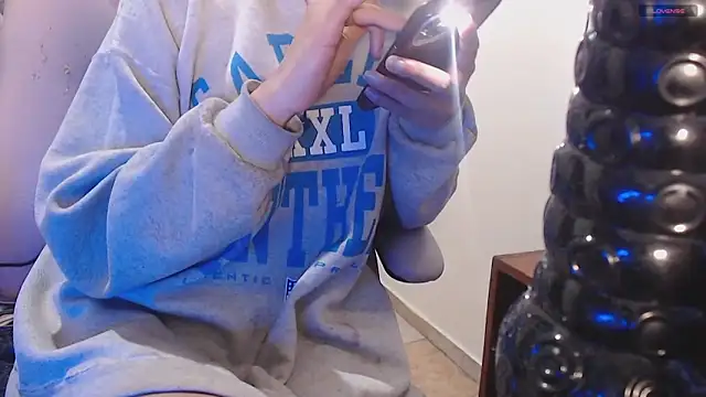 toxxxic cams online show from 04-15-26, 04:30