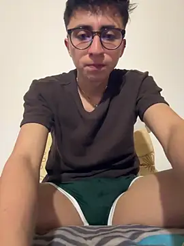 CamiRojas boy online show from 10-13-25, 04:12