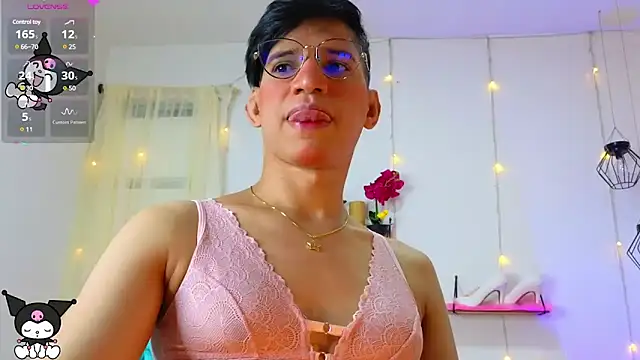 Ariel Femboy  online show from 03-05-25, 04:24