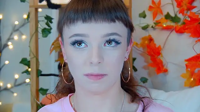 ElisabethDavis online show from 10-11-25, 05:00