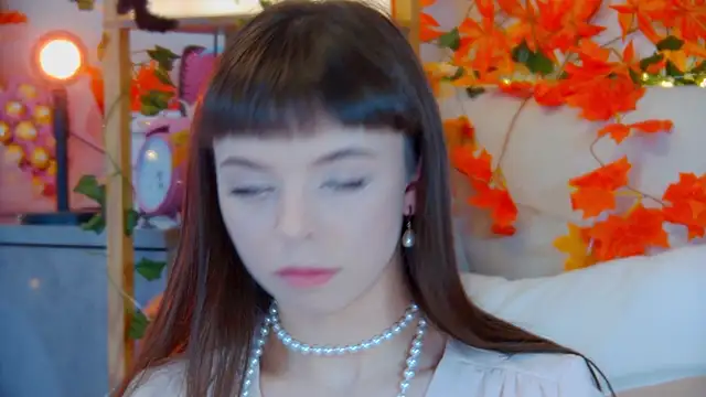 ElisabethDavis online show from 10-17-25, 02:19